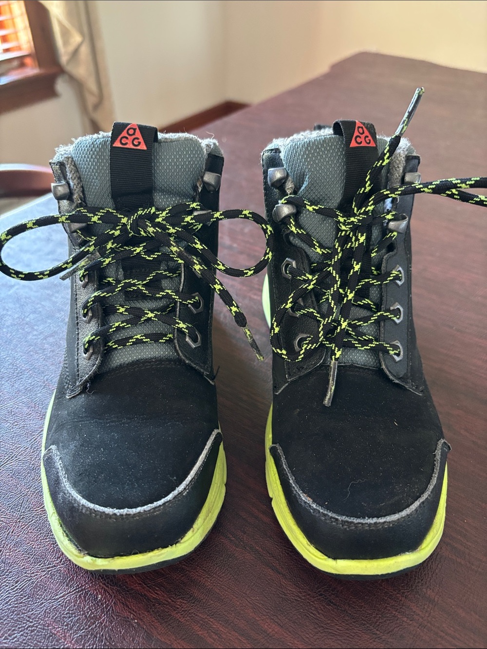 Nike ACG Kids Black and Neon Green Lace-Up Hiking Boots